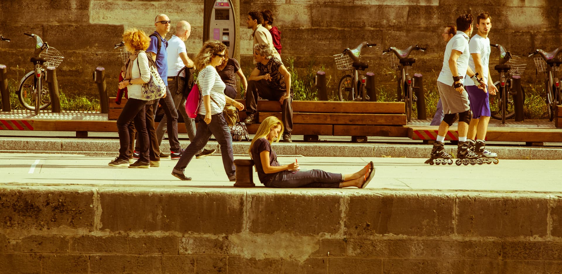 On the banks of Seine - Image 24